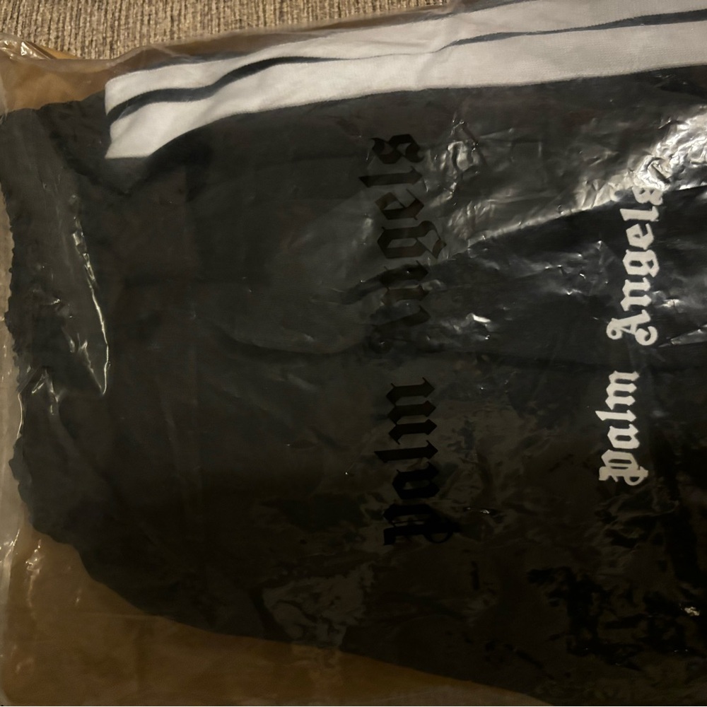 PALM ANGELS SHORTS WITH BAG AND TAGS BRAND NEW 100% AUTHENTIC - Picture 4 of 7